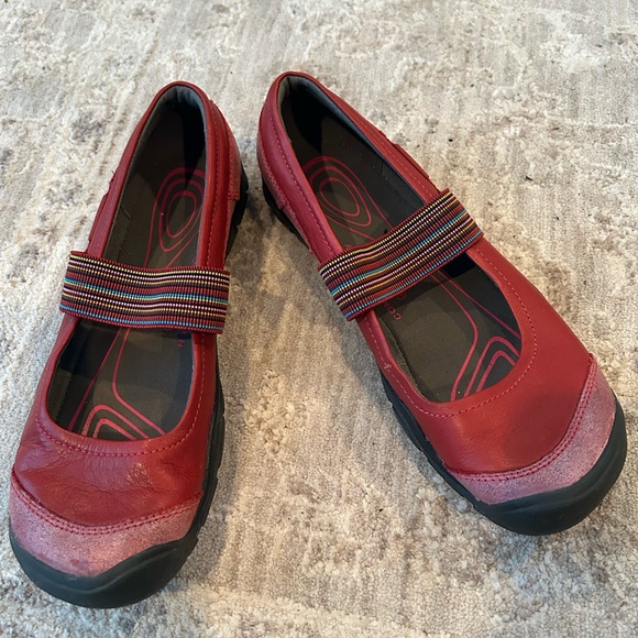 Keen Womens Rivington CNX Mary Jane Shoe Sz 8.5 Red Minimal SlipOn Flat Outdoor - Picture 3 of 7